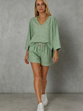 Load image into Gallery viewer, Loose V-neck long sleeved shorts striped set