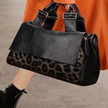 Load image into Gallery viewer, Chic Genuine Leather Large Capacity Handbag Women's Bag Fashion Leopard Print Tote Bag Soft Leather Lady Bag
