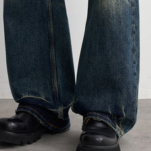 Load image into Gallery viewer, Washed denim jeans