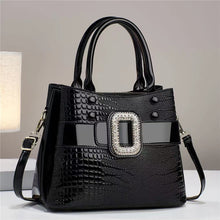 Load image into Gallery viewer, Lizard patterned single shoulder diagonal cross bag