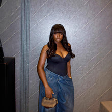 Cargar imagen en el visor de la galería, Distressed Washed Denim Pants with Knife Cut