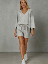 Load image into Gallery viewer, Loose V-neck long sleeved shorts striped set