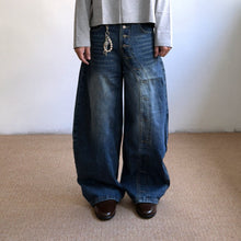 Load image into Gallery viewer, Retro Style Buttoned Knife-Edge Denim Pants