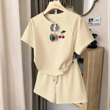 Lade das Bild in den Galerie-Viewer, Two piece shorts set