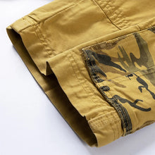 Cargar imagen en el visor de la galería, Camouflage Denim Cargo Short