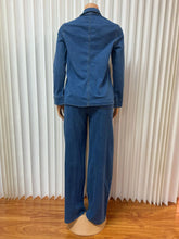 Lade das Bild in den Galerie-Viewer, Chic Design Denim Long Sleeve Lapel Pocket Top Lace up Straight Jeans Set