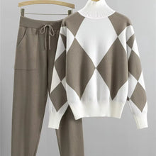 Lade das Bild in den Galerie-Viewer, Women's Sweater + Long Pants O-neck Tops Autumn Winter Plaid 2 Piece Set Knitwear Casual Knit Printed Suits
