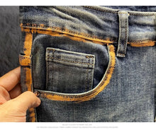 Load image into Gallery viewer, Retro Straight Stretch Loose Comfortable Jeans