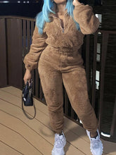 Lade das Bild in den Galerie-Viewer, New Plush Two Piece Set Zipper Lapel Pullover