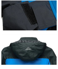 Load image into Gallery viewer, Men Mountain Hooded Hiking Overcoats