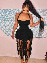 Lade das Bild in den Galerie-Viewer, Hugcitar Elegant Halter Solid Ruffles Backless Taseel Mini Dress