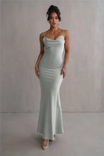 Cargar imagen en el visor de la galería, Mozision Floral Draped Backless Maxi Dress