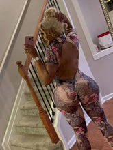 Lade das Bild in den Galerie-Viewer, Nibber Colorful Print See Through Coquette Backless Peach Jumpsuit