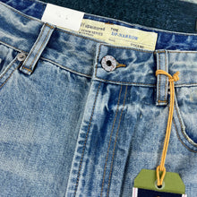 Load image into Gallery viewer, Summer new work style multi-pocket denim shorts for men, loose casual splicing five-quarter pants