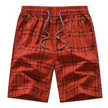 Lade das Bild in den Galerie-Viewer, Bermuda Male Hot 2024 Summer Elastic Waist Mens Plaid Shorts Classic Design Breeches Cotton Casual Beach Short Pants Big Size 44