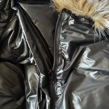 Load image into Gallery viewer, Women's Stylish and Sophisticated, Featuring Detachable Sleeves and a Large Fur Collar. Jacket