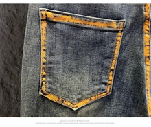 Load image into Gallery viewer, Retro Straight Stretch Loose Comfortable Jeans