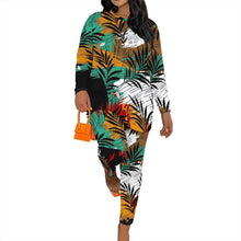 Load image into Gallery viewer, Women's Long Sleeved Two-Piece Set, Fashionable Striped Printed Retro Style Two-Piece Set.
