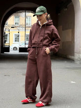 Load image into Gallery viewer, Women Tracksuits Winter Fleece Sweatsuit Brown Warm Crop Zipper Hoodies And Sweatpants Set For Women 2 Piece Velvet Pants Sets