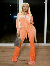 Lade das Bild in den Galerie-Viewer, Kliou Solid Velour Two Piece Set