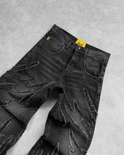 Lade das Bild in den Galerie-Viewer, Distressed Retro Black Pants Embroidery Harajuku Gothic Wide Leg Jeans