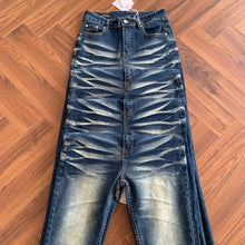 Load image into Gallery viewer, Heavy Water Wash Dark Blue Washed Cat Beard Jeans