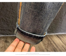 Load image into Gallery viewer, Retro Straight Stretch Loose Comfortable Jeans
