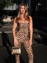 Lade das Bild in den Galerie-Viewer, Weird Puss Sleeveless Leopard Print Stretch Jumpsuit