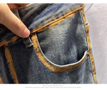 Load image into Gallery viewer, Retro Straight Stretch Loose Comfortable Jeans