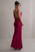 Cargar imagen en el visor de la galería, Mozision Floral Draped Backless Maxi Dress