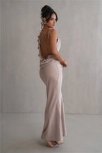 Cargar imagen en el visor de la galería, Mozision Floral Draped Backless Maxi Dress