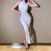 Lade das Bild in den Galerie-Viewer, High Neck Long Dress With Side Hollow And High Slit