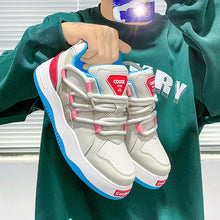 Lade das Bild in den Galerie-Viewer, Leisure Bread Shoes
