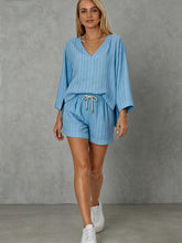 Load image into Gallery viewer, Loose V-neck long sleeved shorts striped set
