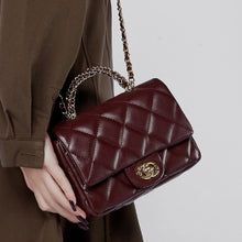 Load image into Gallery viewer, Metal chain diamond grid handbag

