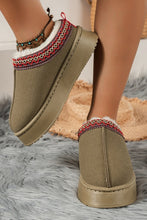 Lade das Bild in den Galerie-Viewer, Pair of Contrast Print Suede Plush Lined Snow Boots in olive green with decorative red and beige stitching, featuring a warm white plush interior lining and thick sole.
