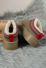 Lade das Bild in den Galerie-Viewer, Contrast Print Suede Plush Lined Snow Boots in tan with plush white lining, red and patterned accents, designed for warmth and comfort in winter wear.
