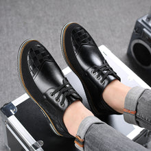 Lade das Bild in den Galerie-Viewer, Fashion British plus size shoes men
