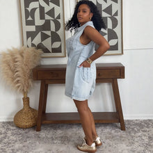 画像をギャラリービューアに読み込む, Fashionable Loose Turn-down Collar Sleeveless Denim Jumpsuit for Women
