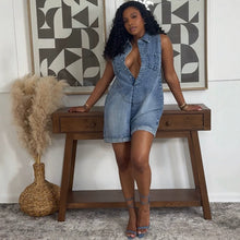 画像をギャラリービューアに読み込む, Fashionable Loose Turn-down Collar Sleeveless Denim Jumpsuit for Women

