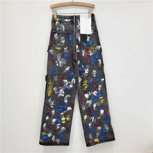 Load image into Gallery viewer, Spray painted graffiti multi pocket workwear straight leg jeans for women
