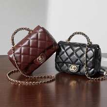 Load image into Gallery viewer, Metal chain diamond grid handbag
