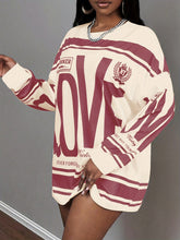 Lade das Bild in den Galerie-Viewer, Plus Size - LOVE' Letter Print with Text And Stripe Long Sleeve Top
