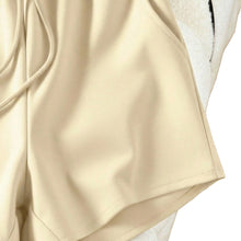 Lade das Bild in den Galerie-Viewer, Two piece shorts set
