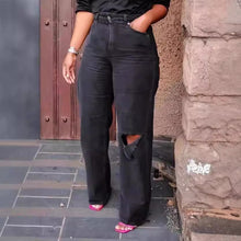 Lade das Bild in den Galerie-Viewer, Straight Leg Ripped Jeans
