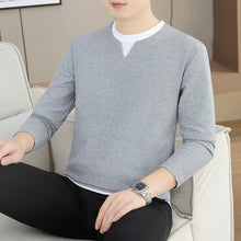 Load image into Gallery viewer, Round neck long sleeved T-shirt
