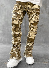 Lade das Bild in den Galerie-Viewer, Men Patched Tight Fit Stacked Jeans
