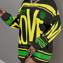 Lade das Bild in den Galerie-Viewer, Plus Size - LOVE' Letter Print with Text And Stripe Long Sleeve Top
