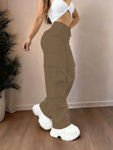 Cargar imagen en el visor de la galería, Pantalones cargo de talla grande con pernera ancha y diseño multibolsillos
