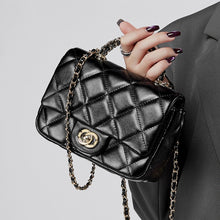 Load image into Gallery viewer, Metal chain diamond grid handbag
